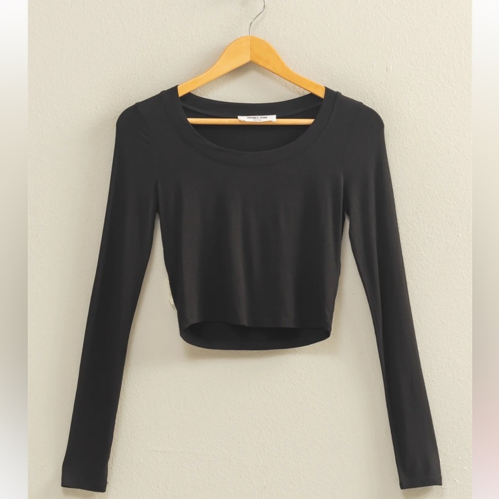 Double Zero Black Long Sleeve Crop Top